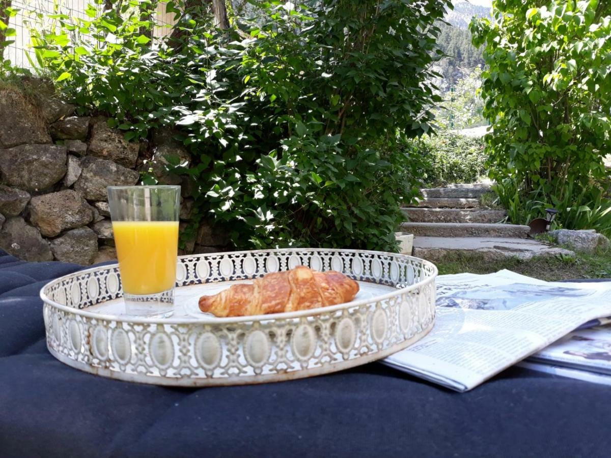 Bed And Breakfast Les Airelles Val-des-Pres Exterior photo