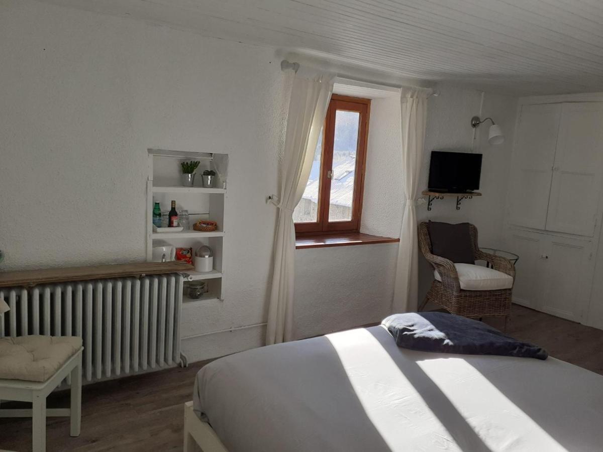 Bed And Breakfast Les Airelles Val-des-Pres Exterior photo